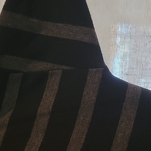 2 Irma Tops - Picture 6 of 7